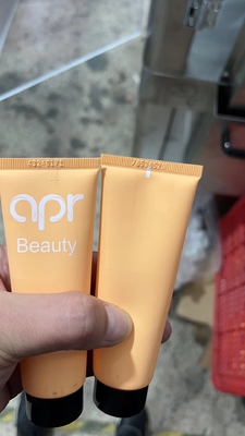 Crema de aislamiento de relleno de la loción del cuerpo de máquina del tubo suave plástico automática