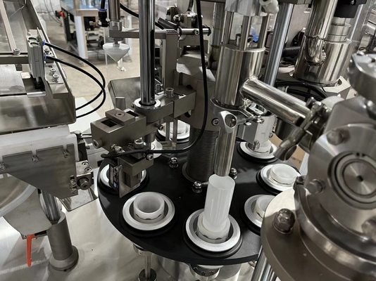 Crema de aislamiento de relleno de la loción del cuerpo de máquina del tubo suave plástico automática