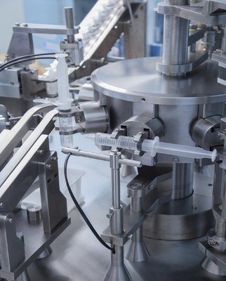 Máquina que capsula de relleno prellenada médica automática de alta velocidad de la jeringuilla disponible plástica del gel