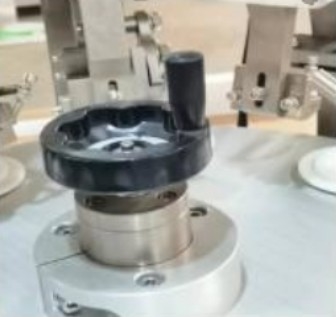 Loción Cosmética Crema Eléctrica Aluminio Plástico Tubos blandos Máquina de llenado y sellado semiautomática