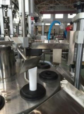 Loción Cosmética Crema Eléctrica Aluminio Plástico Tubos blandos Máquina de llenado y sellado semiautomática