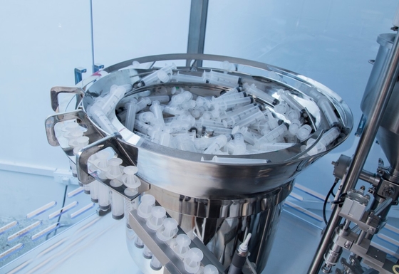 Máquina de inyección de jeringa precargada de plástico para vacunas de operación totalmente automática Máquina de llenado de jeringa precargada OEM