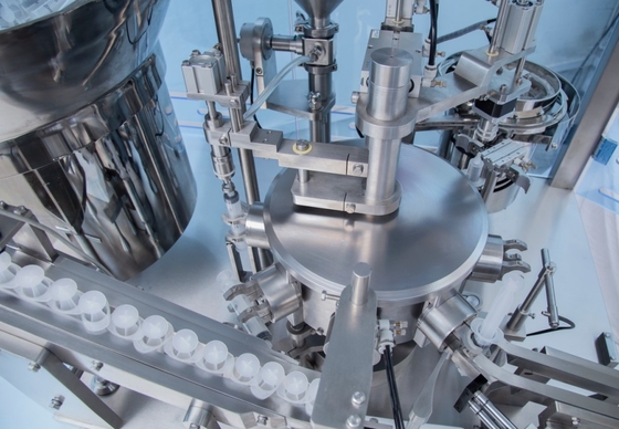 Máquina de llenado de jeringa de plástico de alta precisión Equipo automatizado eficiente