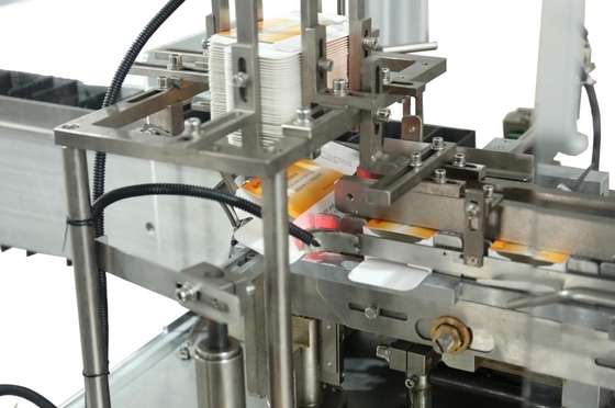 Máquina de embalaje de caja de embalaje de botellas pequeñas de tubo de cartón de embalaje de placa de ampollas de cartón de bolsillo de cartón totalmente automática