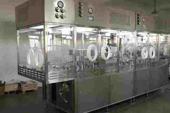 Máquina de llenado de jeringa precargada RTU automatizada de alta velocidad para la fabricación de medicamentos estériles