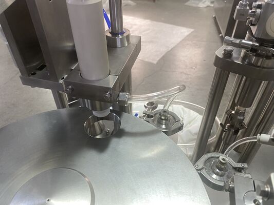 Máquina de llenado de jeringa precargada para optimizar la línea de producción