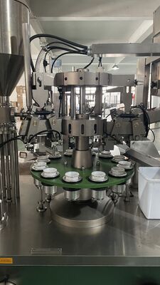 Máquina automática controlada para el llenado y sellado de tubos de cosméticos, lociones, desinfectantes de manos, geles, ungüentos, productos para el cuidado de la piel y cremas